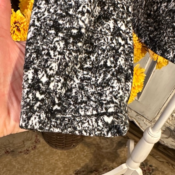 Spyder Active Black and White Women's Workout 1/4 Zip Jacket - Picture 7 of 12